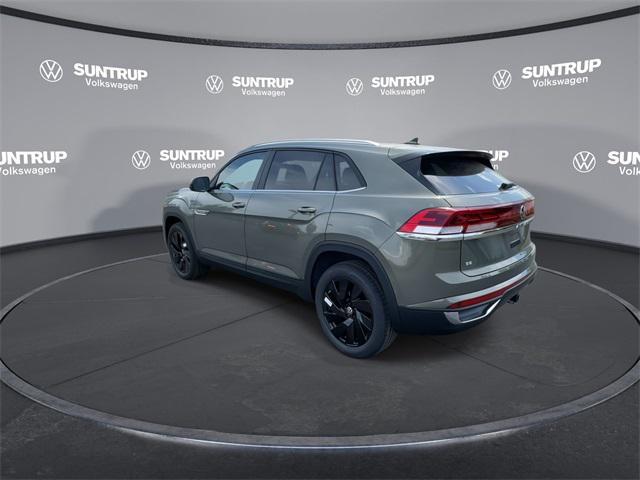 new 2025 Volkswagen Atlas Cross Sport car, priced at $44,103