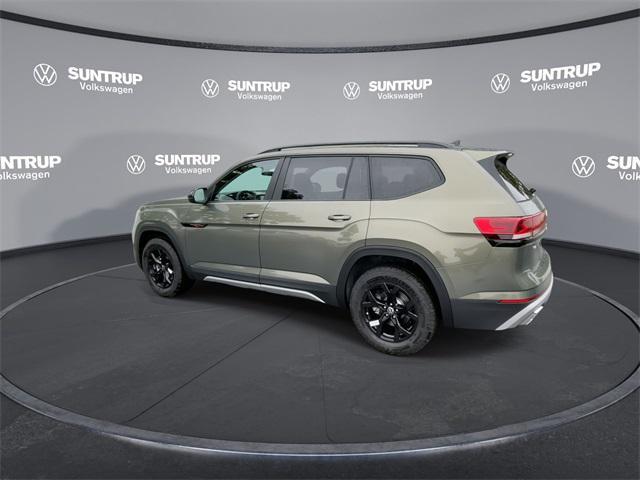 new 2025 Volkswagen Atlas car, priced at $46,577