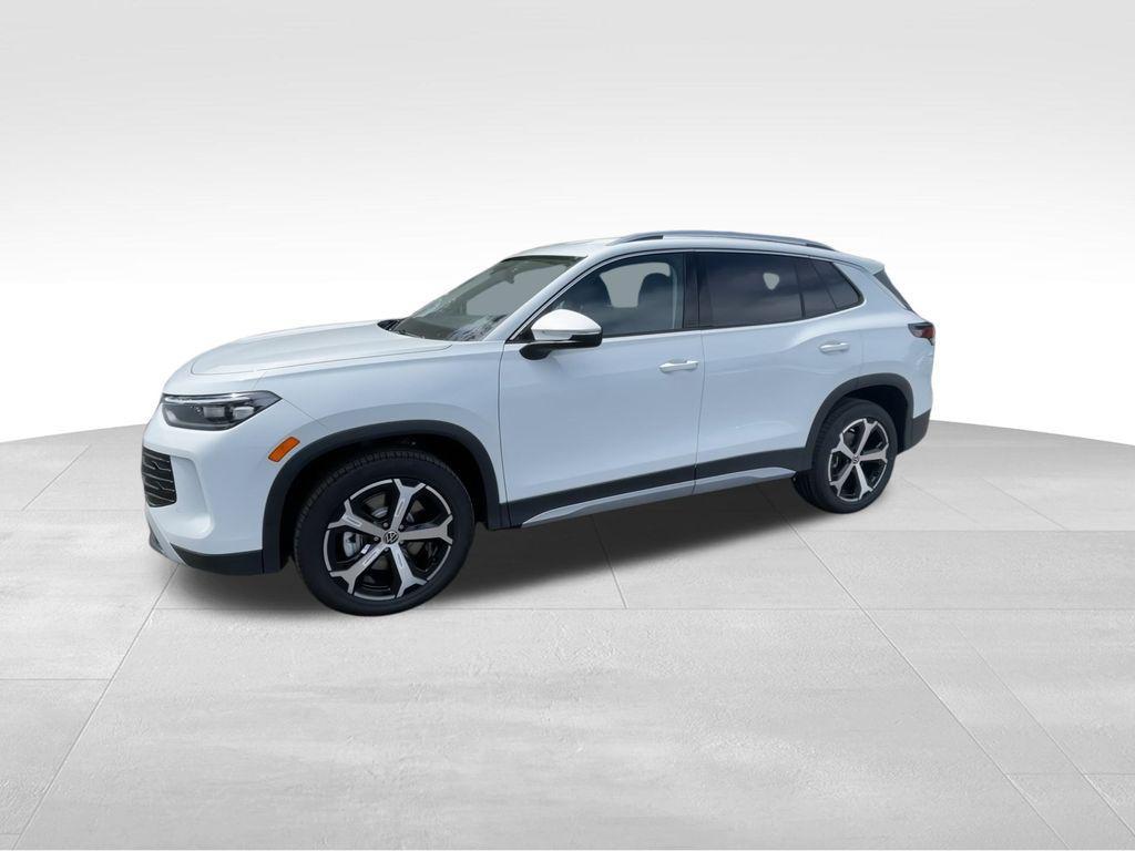 new 2025 Volkswagen Tiguan car, priced at $32,133