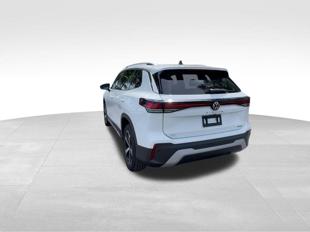 new 2025 Volkswagen Tiguan car, priced at $32,133