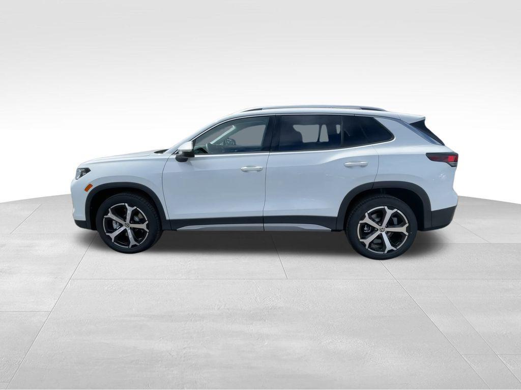 new 2025 Volkswagen Tiguan car, priced at $32,133