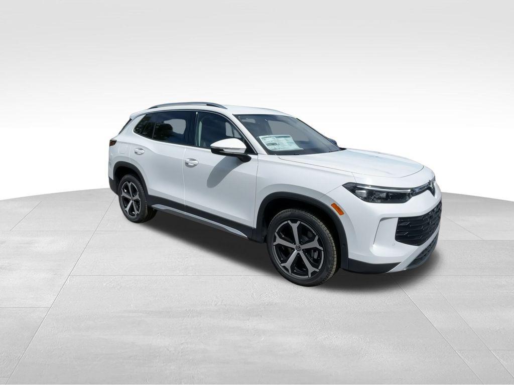 new 2025 Volkswagen Tiguan car, priced at $32,133