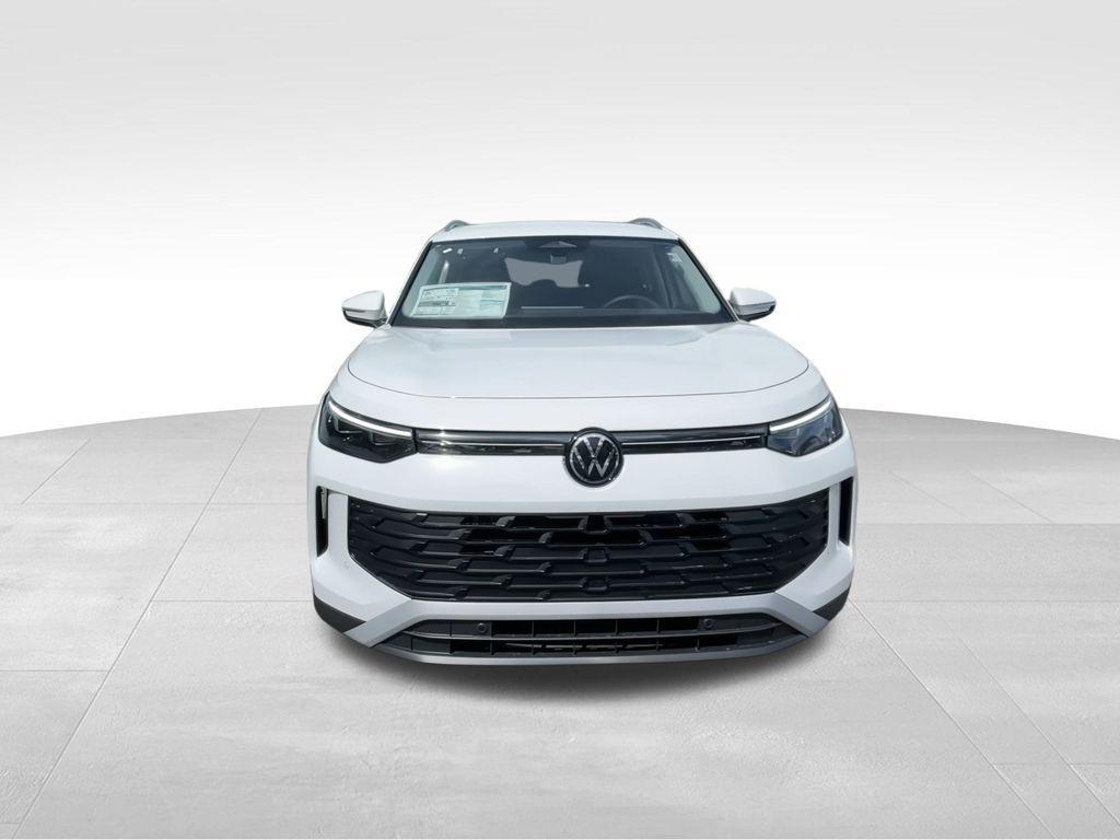new 2025 Volkswagen Tiguan car, priced at $32,133