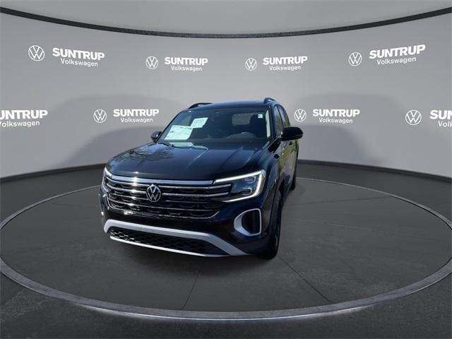 new 2025 Volkswagen Atlas car, priced at $46,002