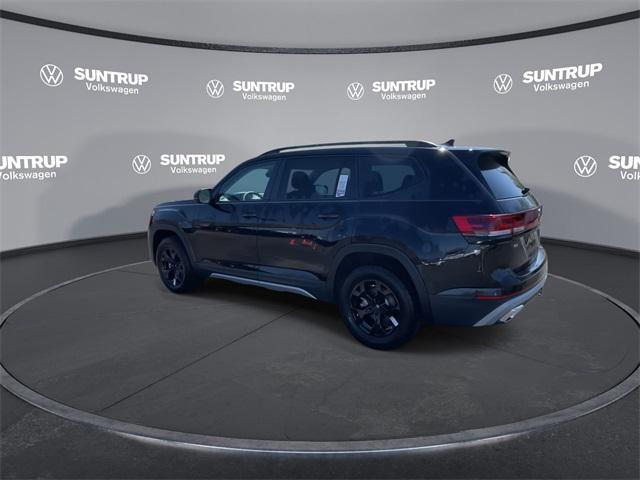 new 2025 Volkswagen Atlas car, priced at $46,002