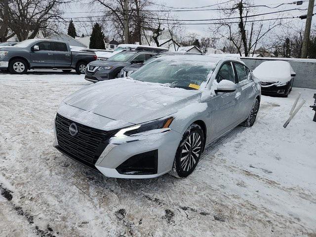 used 2023 Nissan Altima car, priced at $24,995