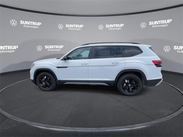new 2025 Volkswagen Atlas car, priced at $47,002