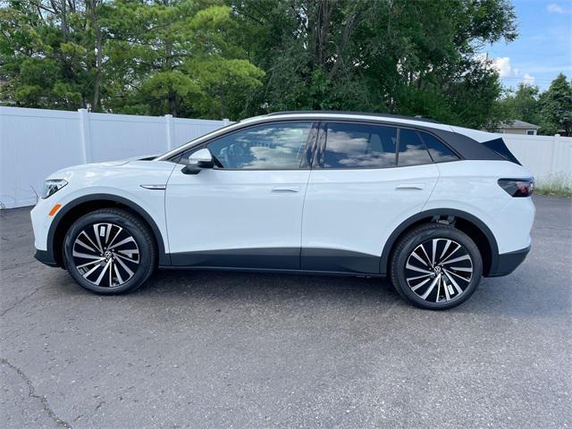 new 2025 Volkswagen ID.4 car, priced at $40,995