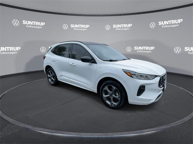 used 2023 Ford Escape car, priced at $25,395