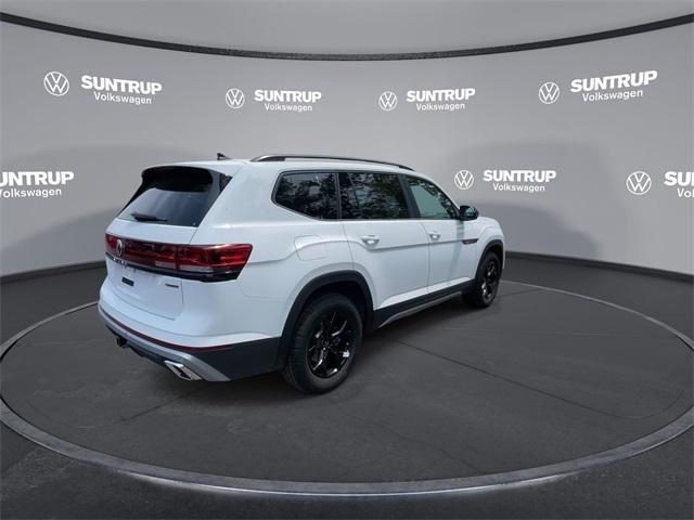 new 2025 Volkswagen Atlas car, priced at $46,577
