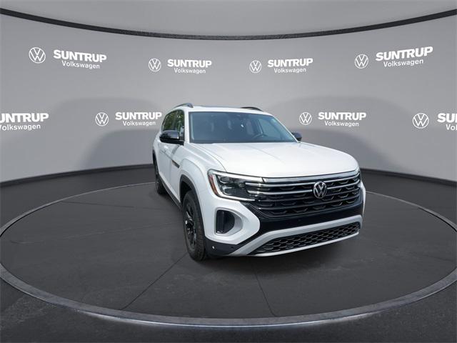 new 2025 Volkswagen Atlas car, priced at $46,577