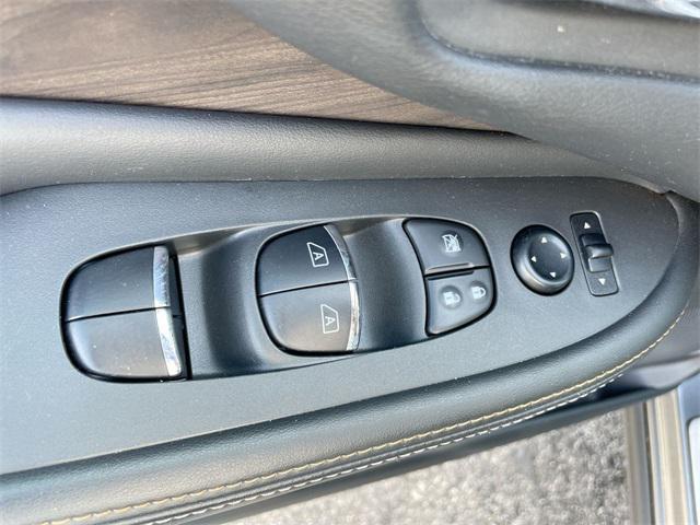 used 2023 Nissan Murano car, priced at $27,635