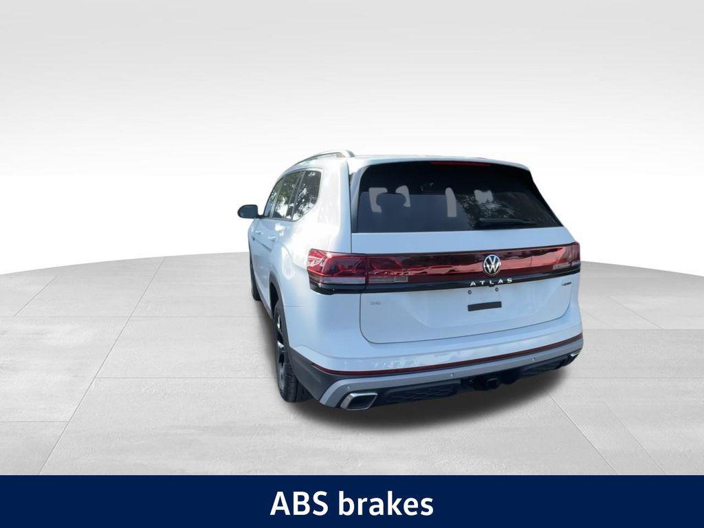 new 2025 Volkswagen Atlas car, priced at $39,654