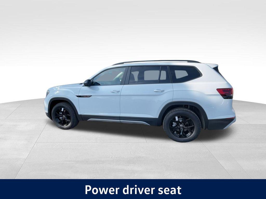 new 2025 Volkswagen Atlas car, priced at $39,654