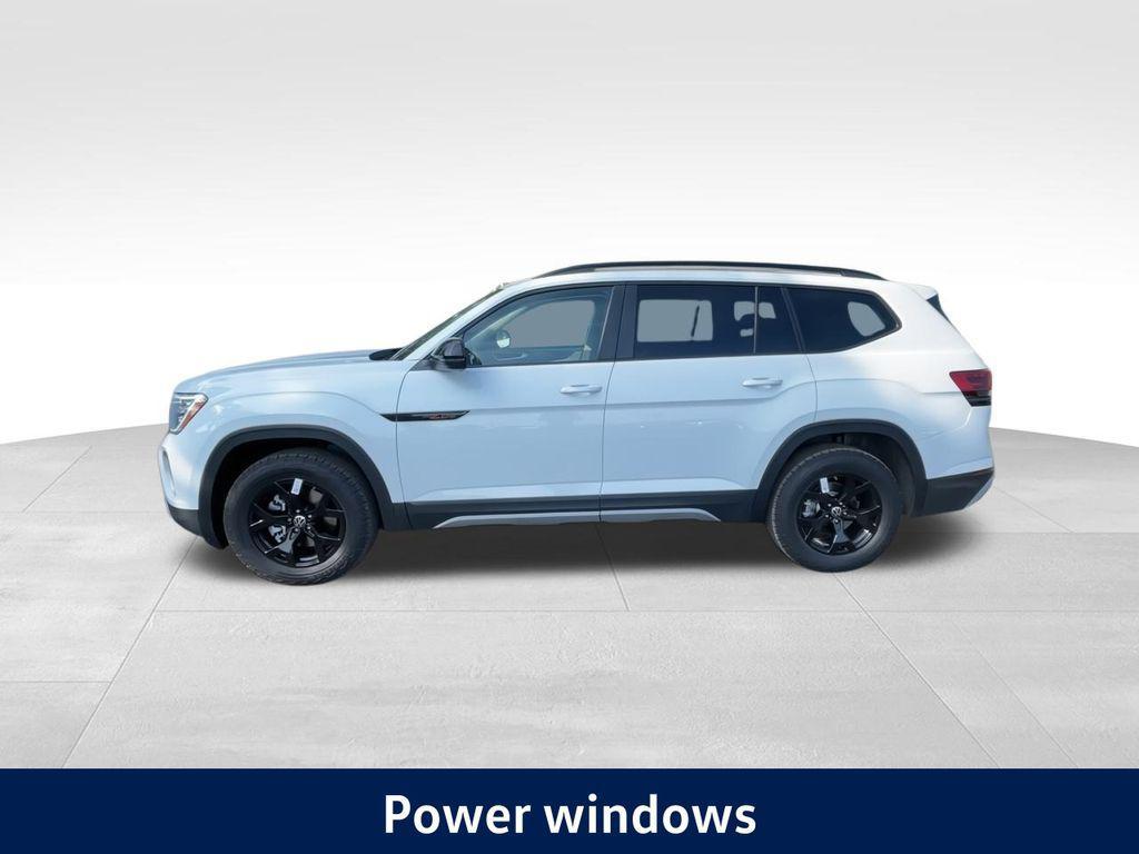 new 2025 Volkswagen Atlas car, priced at $39,654