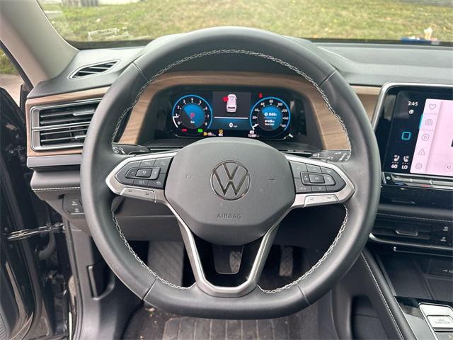 used 2024 Volkswagen Atlas car, priced at $35,875