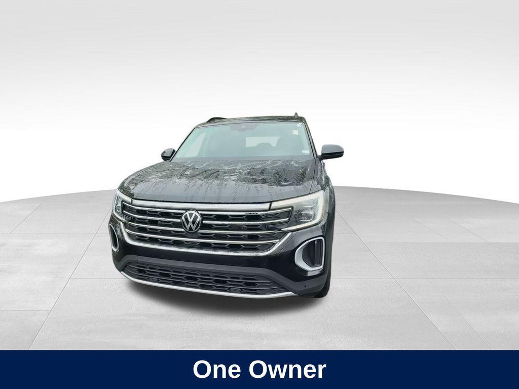 used 2024 Volkswagen Atlas car, priced at $32,495