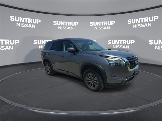 used 2022 Nissan Pathfinder car, priced at $26,405
