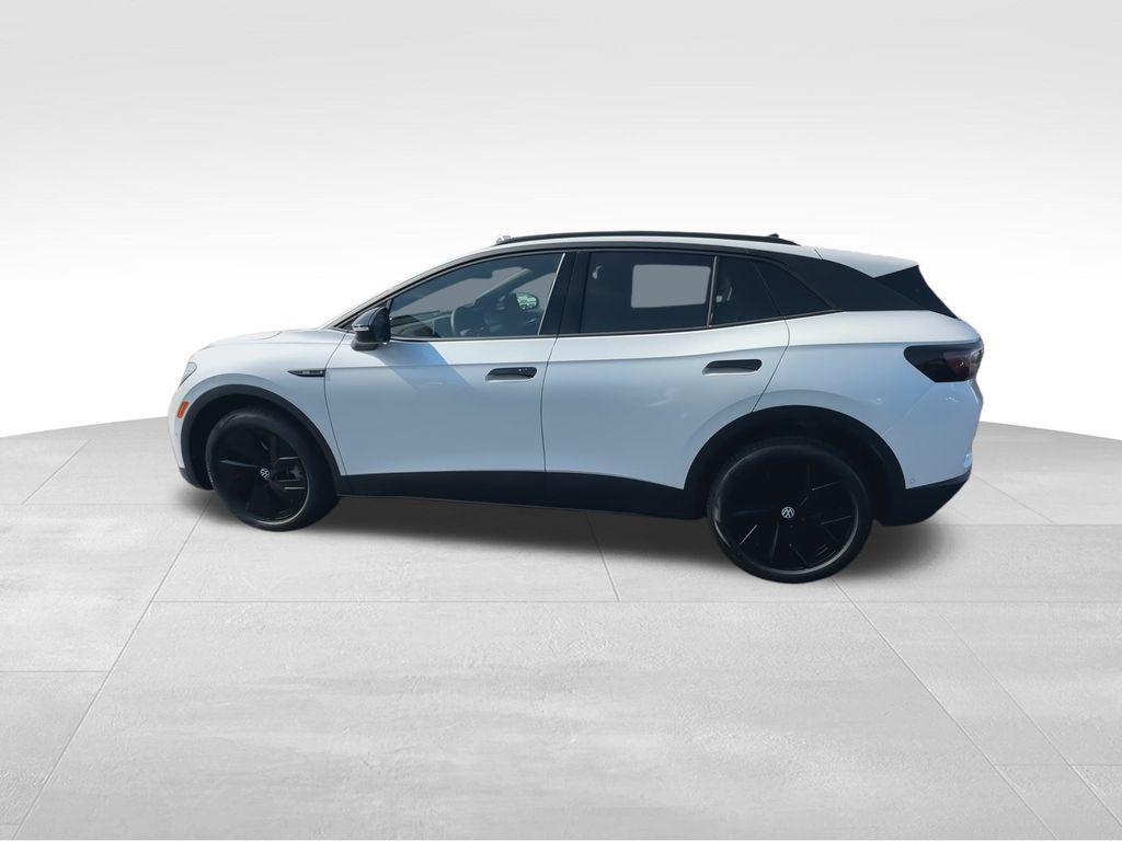 new 2025 Volkswagen ID.4 car, priced at $46,976