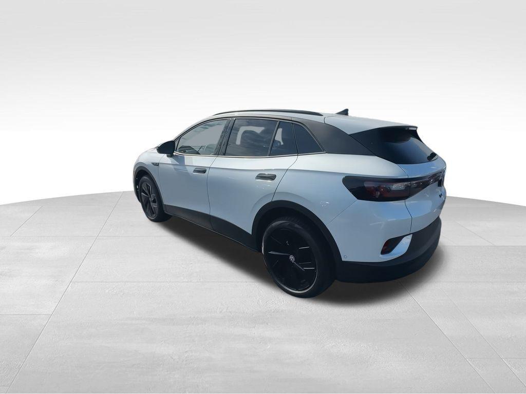 new 2025 Volkswagen ID.4 car, priced at $46,976