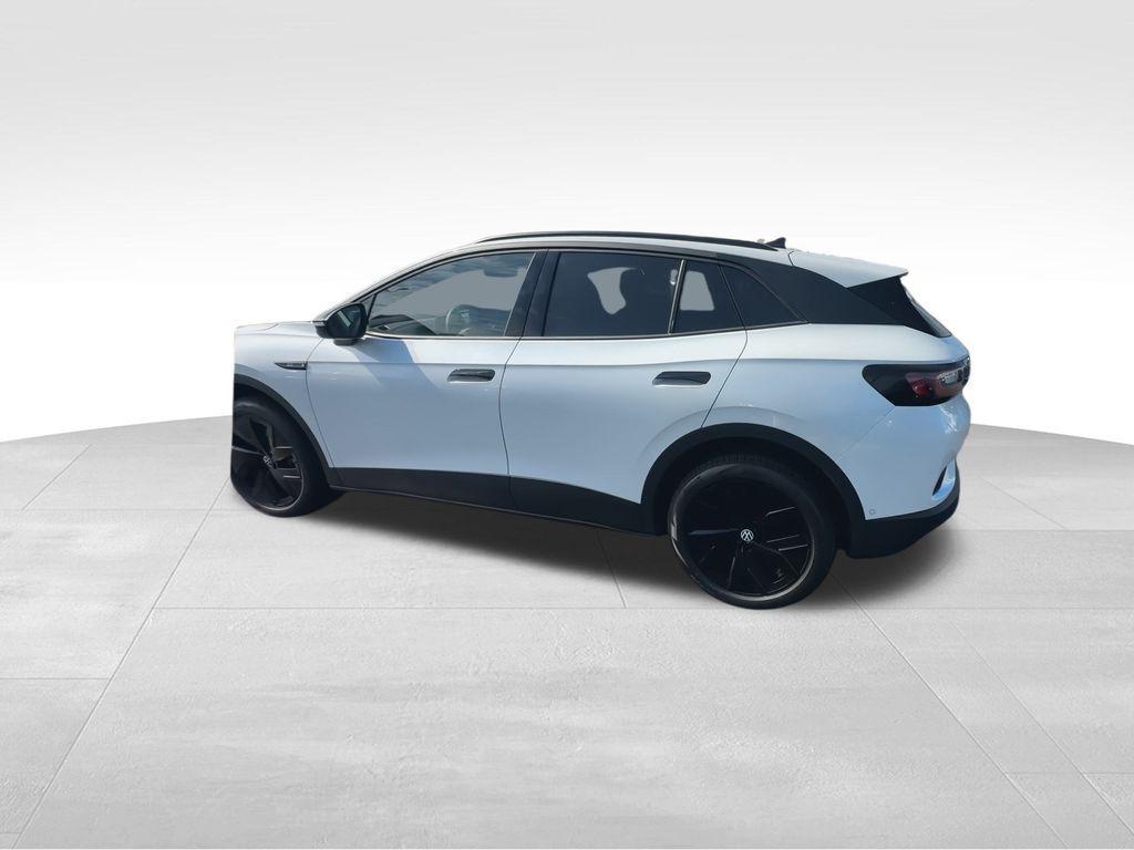 new 2025 Volkswagen ID.4 car, priced at $46,976