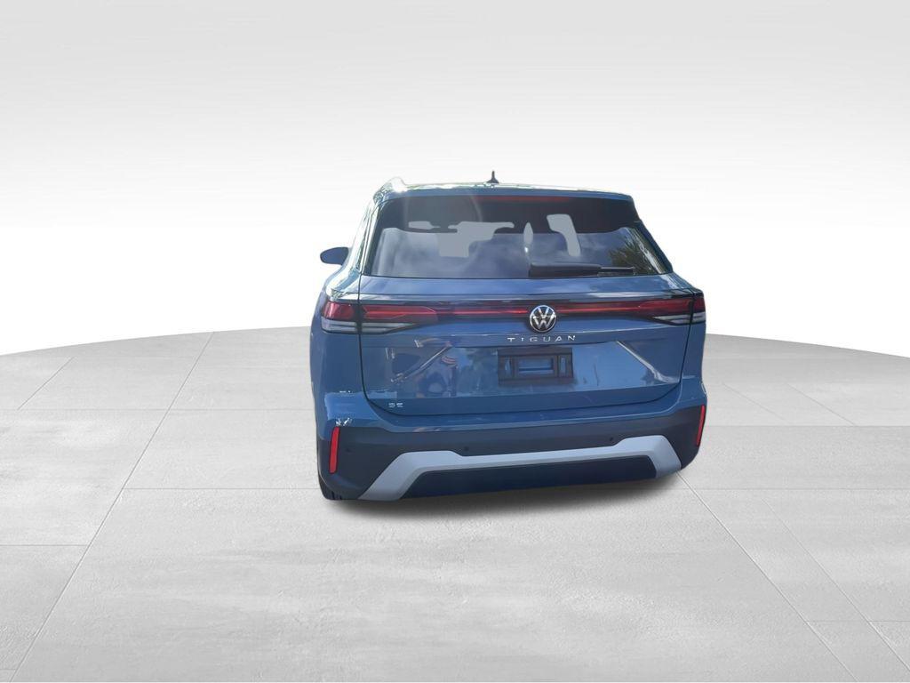 new 2025 Volkswagen Tiguan car, priced at $30,859