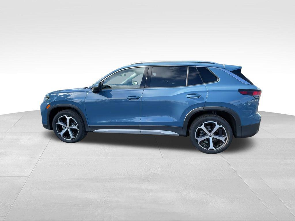 new 2025 Volkswagen Tiguan car, priced at $30,859