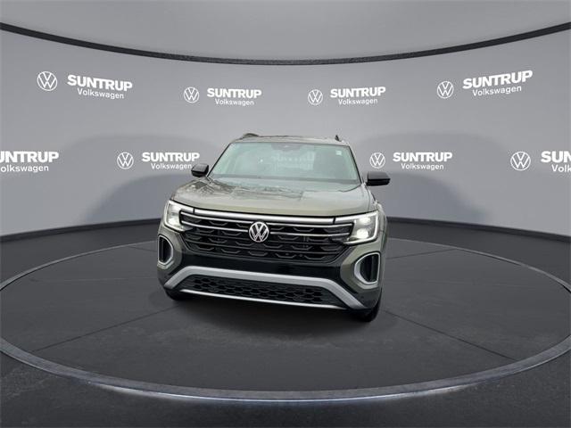 new 2025 Volkswagen Atlas car, priced at $45,502