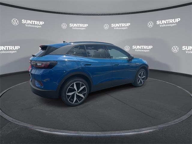 new 2025 Volkswagen ID.4 car, priced at $45,932