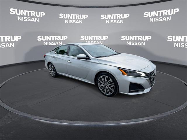 used 2023 Nissan Altima car, priced at $22,895