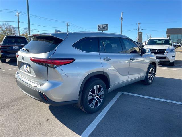 used 2022 Toyota Highlander car, priced at $37,765