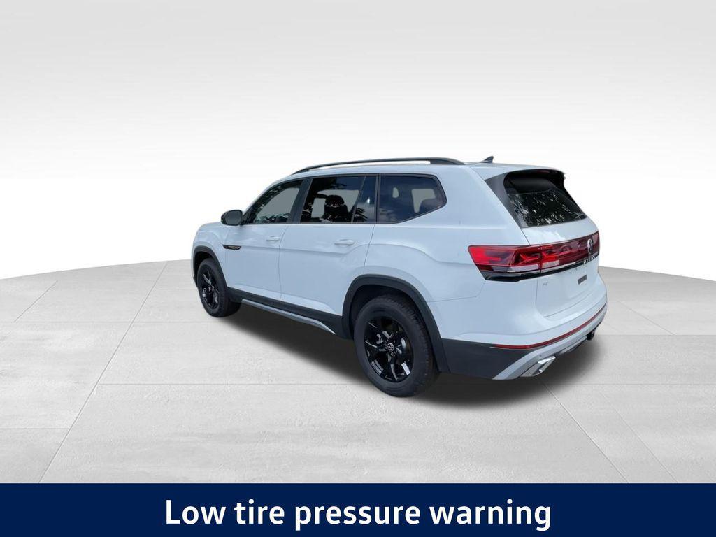 new 2025 Volkswagen Atlas car, priced at $39,827