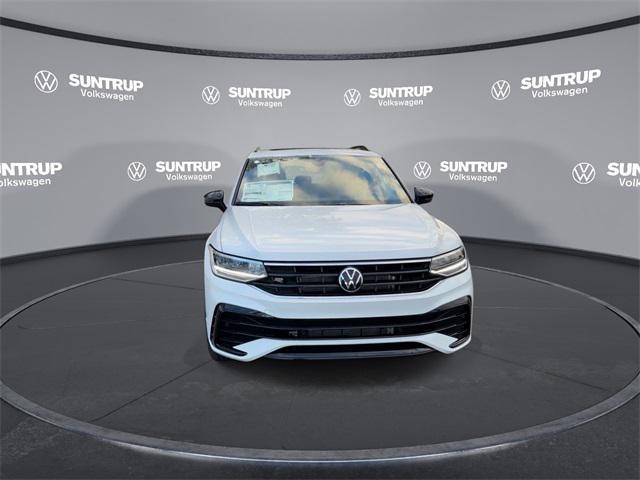 new 2024 Volkswagen Tiguan car, priced at $32,184