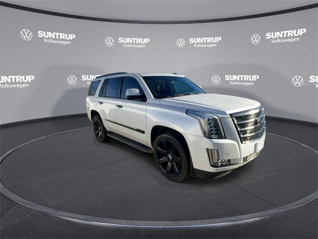 used 2017 Cadillac Escalade car, priced at $28,985