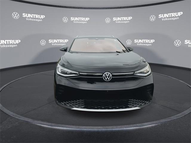 new 2025 Volkswagen ID.4 car, priced at $57,528