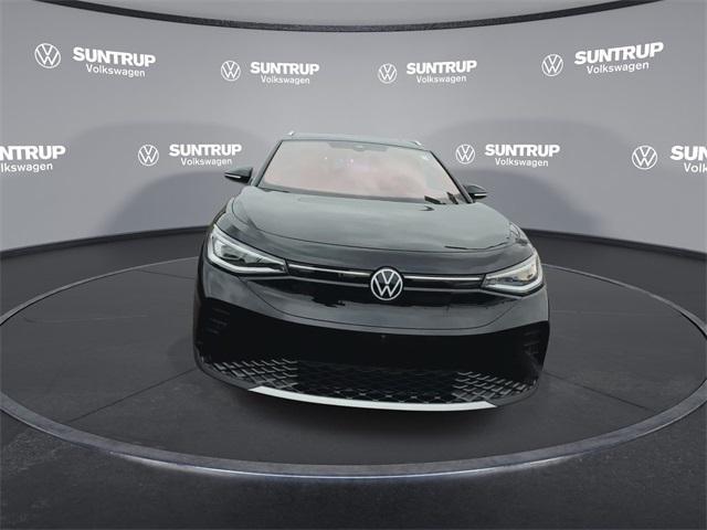 new 2025 Volkswagen ID.4 car, priced at $57,528