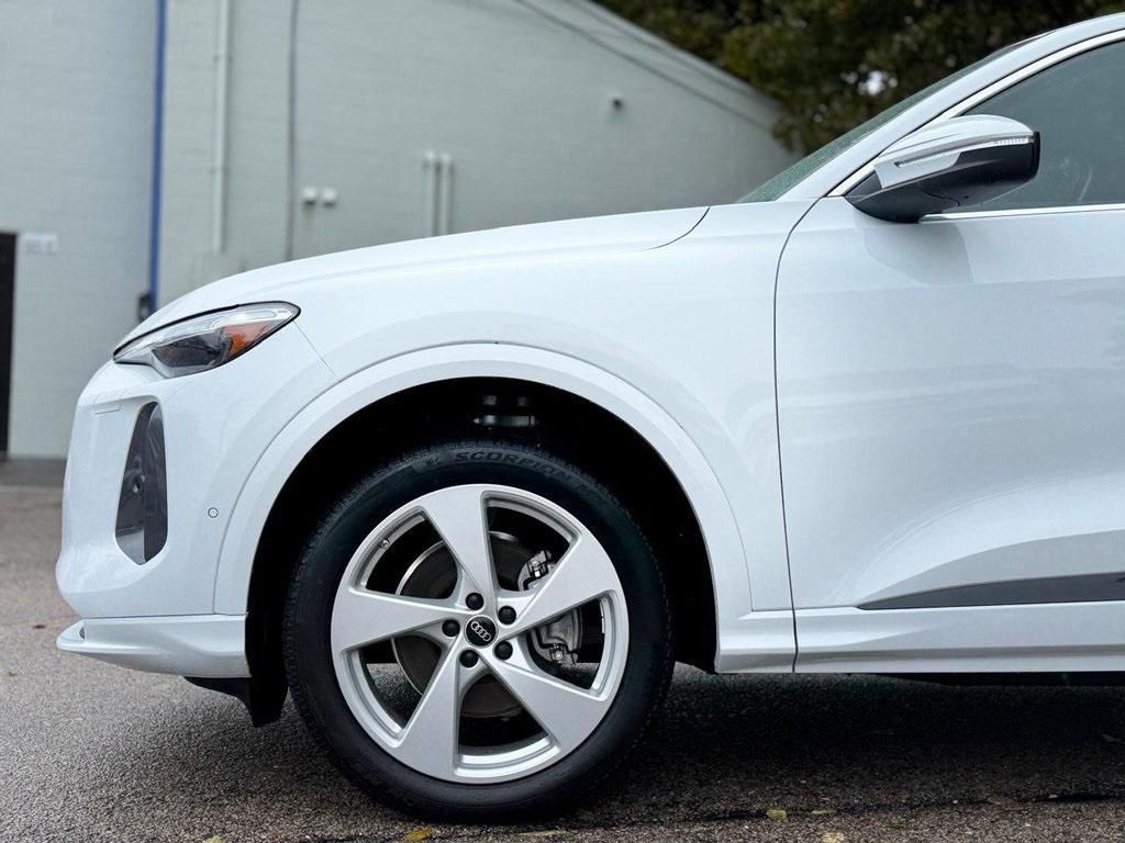 used 2025 Audi Q5 car, priced at $51,700