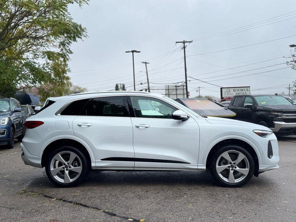 used 2025 Audi Q5 car, priced at $51,700