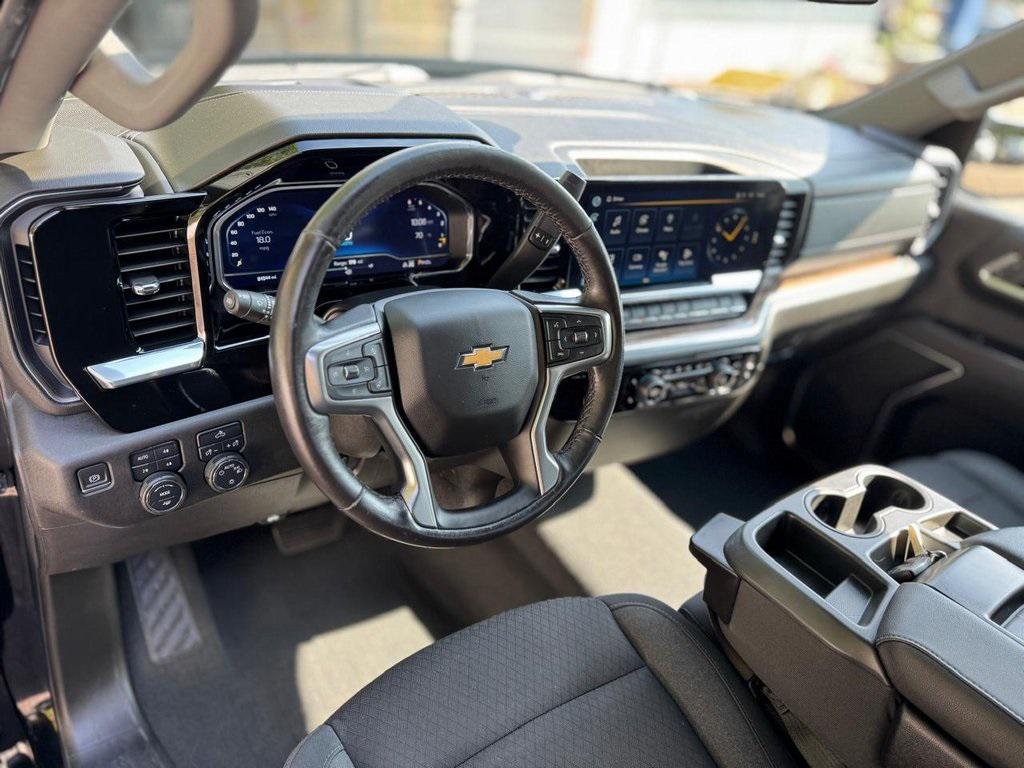 used 2022 Chevrolet Silverado 1500 car, priced at $31,900