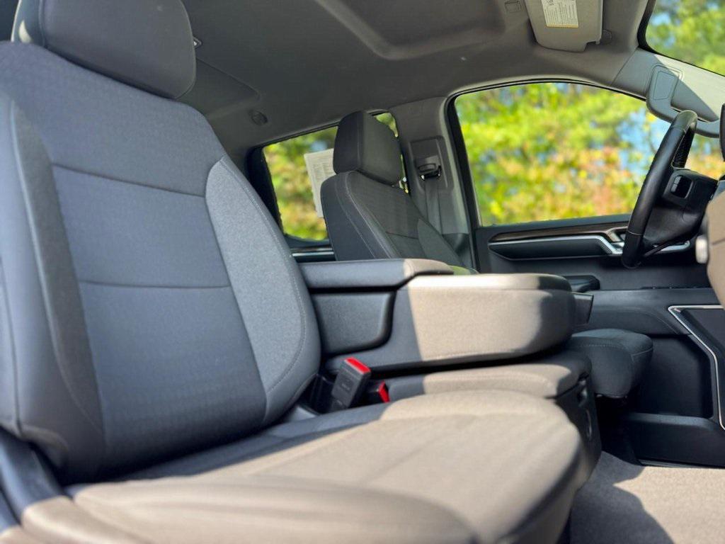 used 2022 Chevrolet Silverado 1500 car, priced at $31,900