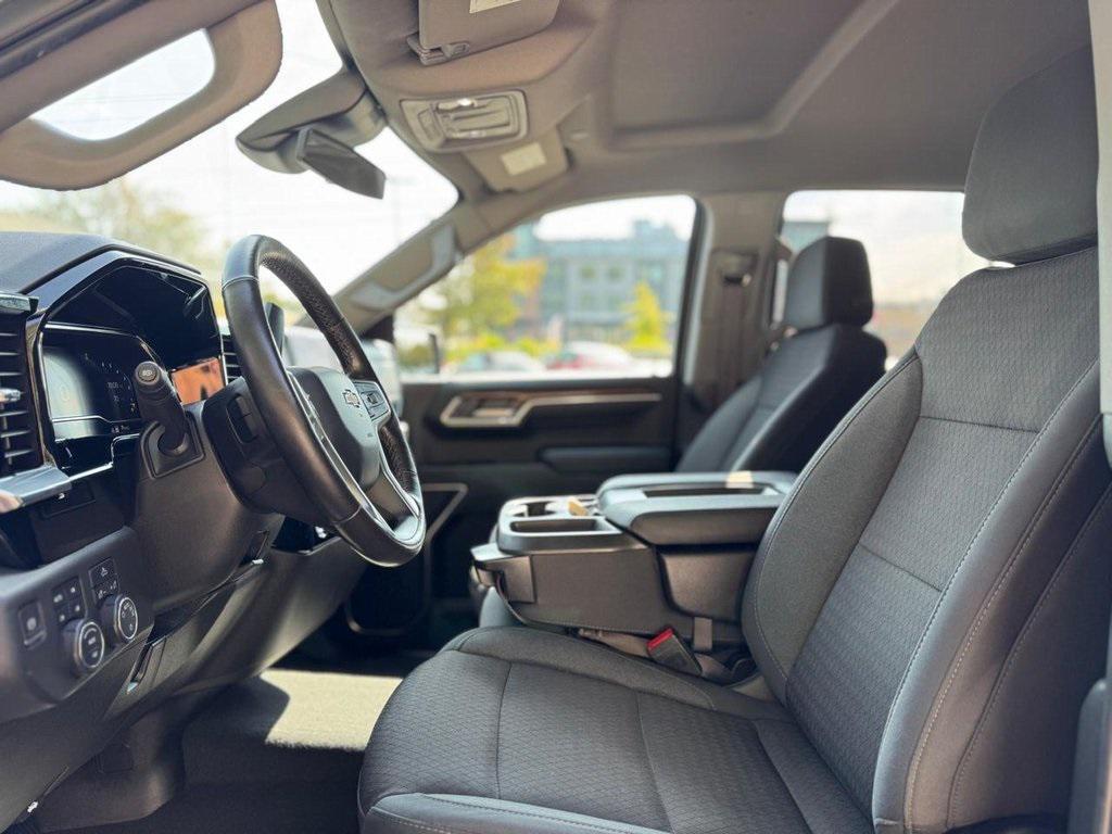 used 2022 Chevrolet Silverado 1500 car, priced at $31,900