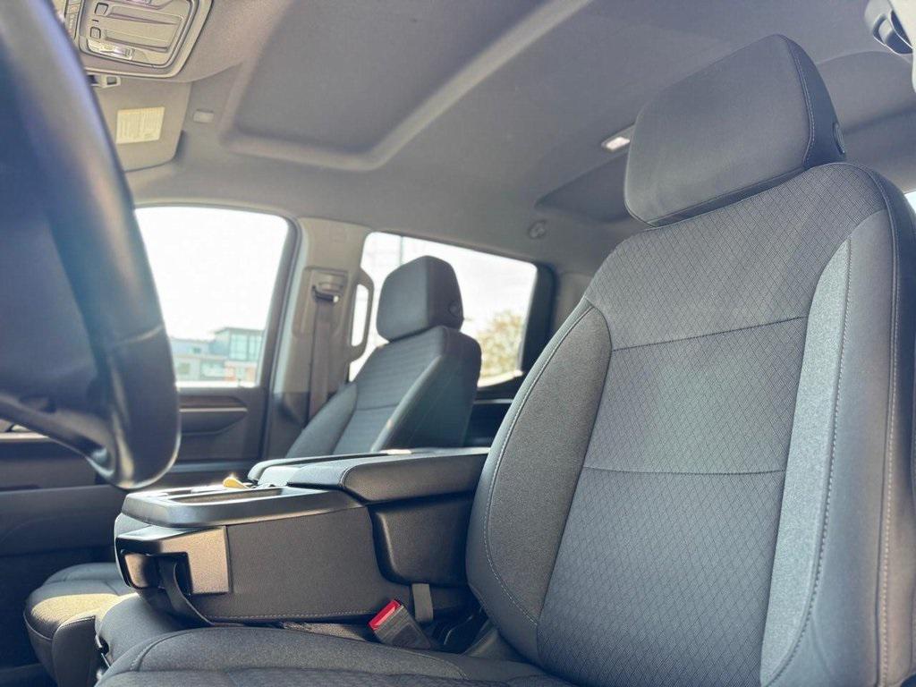 used 2022 Chevrolet Silverado 1500 car, priced at $31,900