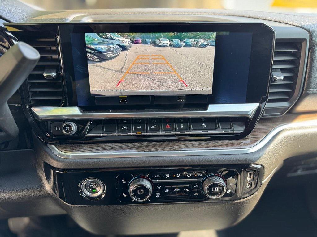 used 2022 Chevrolet Silverado 1500 car, priced at $31,900