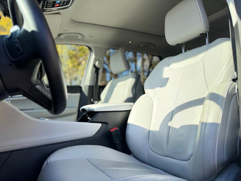 used 2021 Jeep Grand Cherokee L car, priced at $31,900