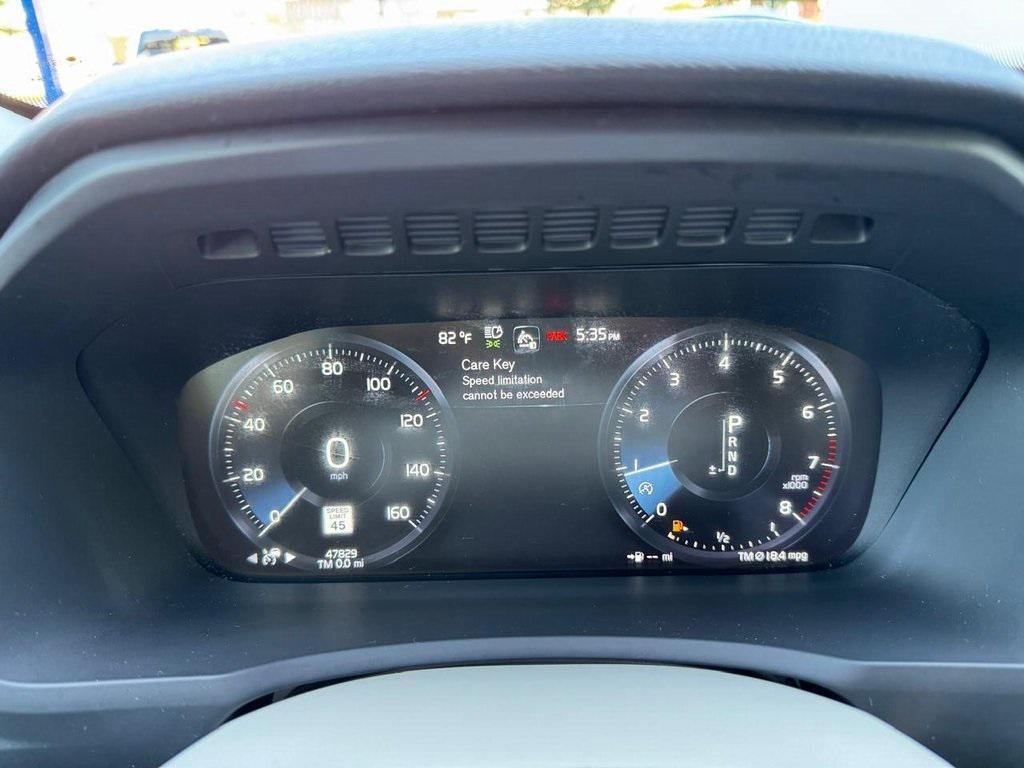 used 2021 Volvo XC90 car, priced at $32,400