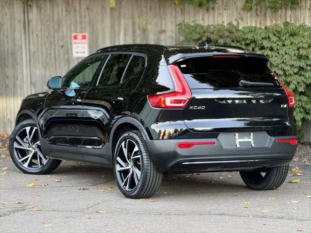 used 2022 Volvo XC40 car, priced at $31,900