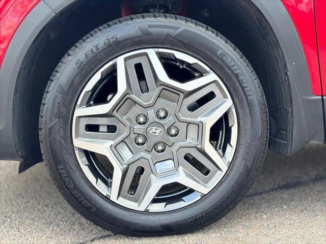 used 2023 Hyundai Santa Fe car, priced at $31,900