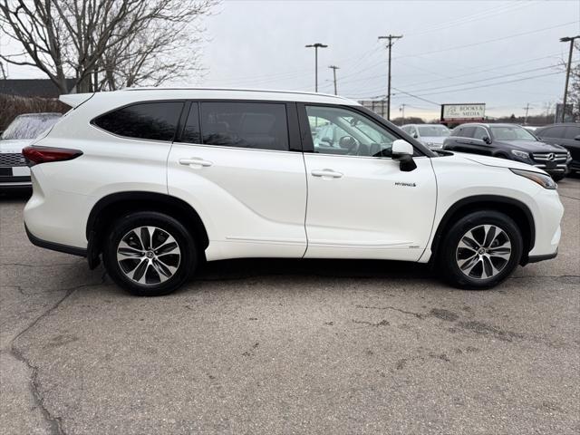 used 2021 Toyota Highlander Hybrid car, priced at $38,789