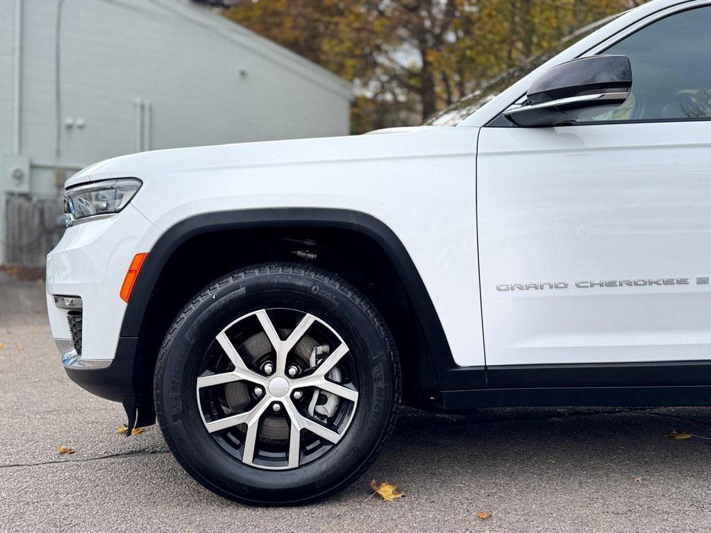 used 2024 Jeep Grand Cherokee L car, priced at $31,825