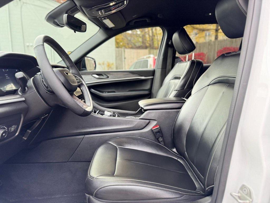 used 2024 Jeep Grand Cherokee L car, priced at $31,825